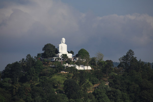 Boeddhabeel boven Kandy